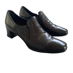 Munro American Timeless Comfort Slip-On Leather Heeled Loafer 9M